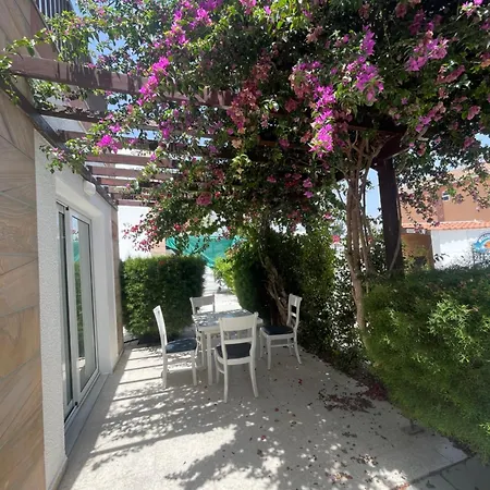 Margarita Gardens Block 6 Appartement *