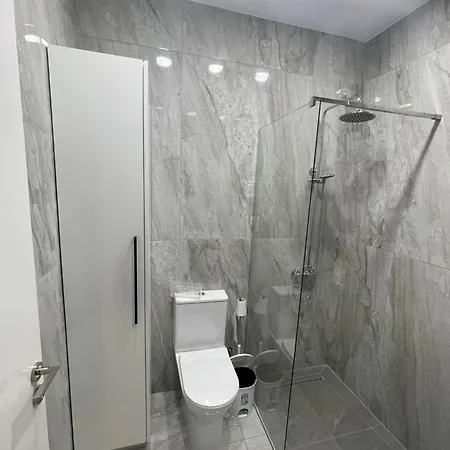 Margarita Gardens Block 6 * パ フォス